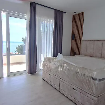 New!! Ina Villa *