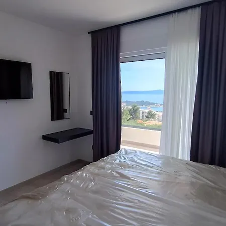 New!! Ina * Makarska