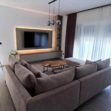 Vila New!! Ina Makarská