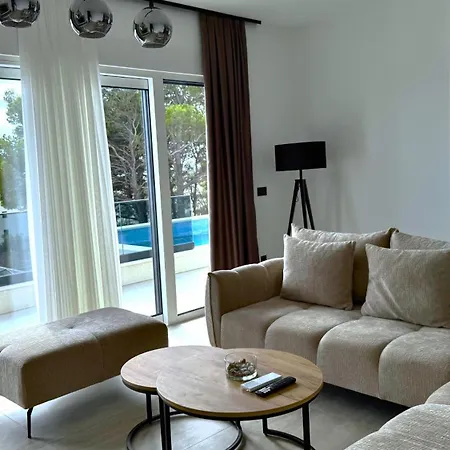 Modern Ina With Heated Pool & Sea View In * Макарска