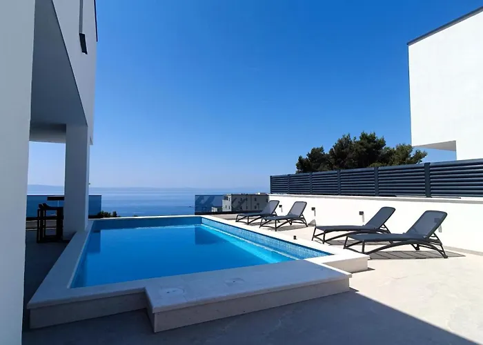 Villa Modern Ina With Heated Pool & Sea View In Makarska